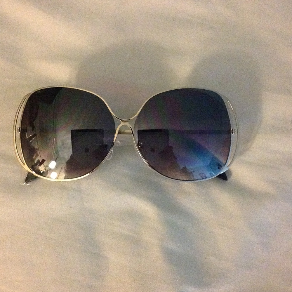 Gorgeous oversize ladies sunnies, sunglasses - Picture 4 of 6